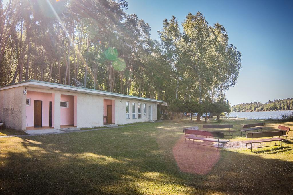 Yacht Club Bezdrev Otel Hluboká nad Vltavou Dış mekan fotoğraf